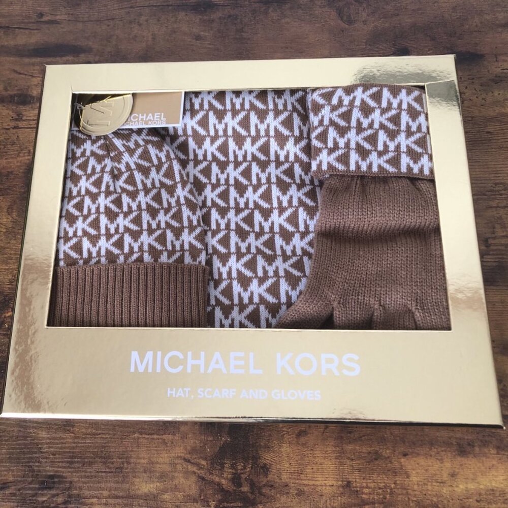 Michael Kors 3Piece Set Knit Hat, Scarf and Gloves set - Women